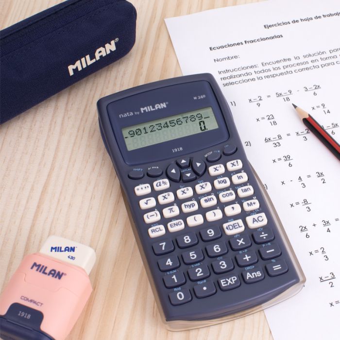 Blister calculatrice scientifique M240, 430 since 1918 collection, bleu